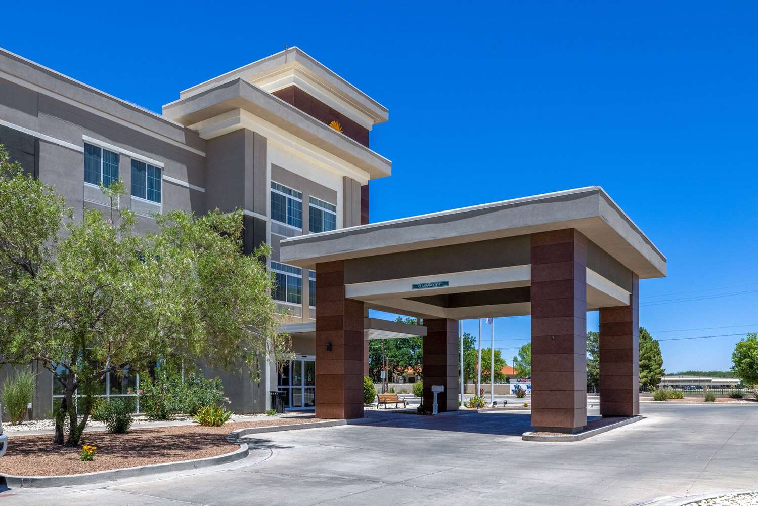 La Quinta Inn & Suites by Wyndham Artesia 50/58
