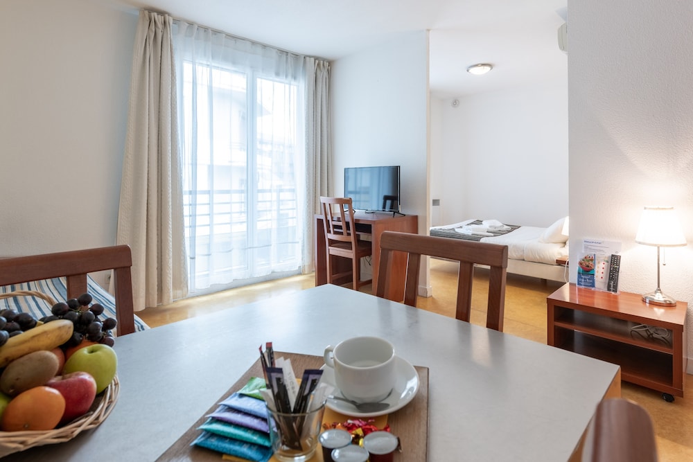 RESIDHOTEL GRENETTE 21/24