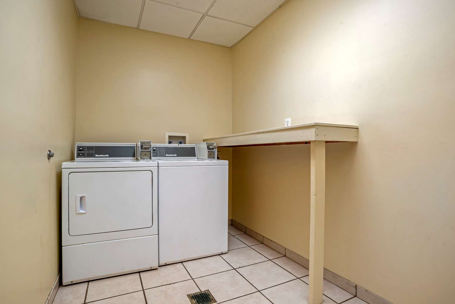 Comfort Suites Oxford I-20 exit 188 10/45