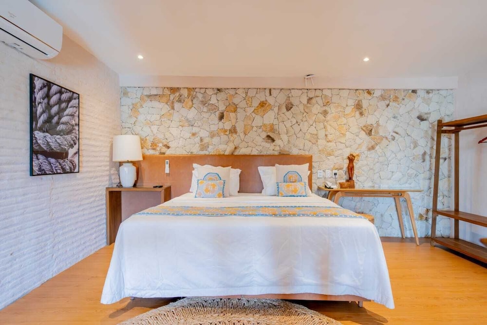Dayo Hotel 15/50