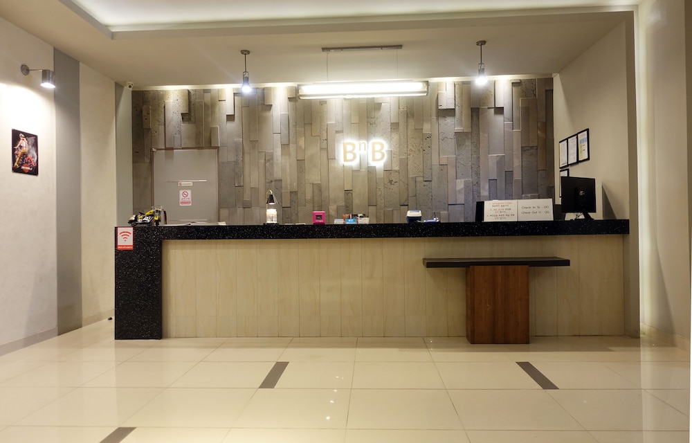 Gallery Hotel Bnb 6/30