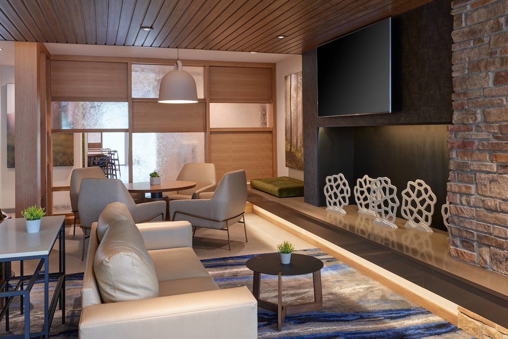 Fairfield Inn & Suites By Marriott Midland 25/36