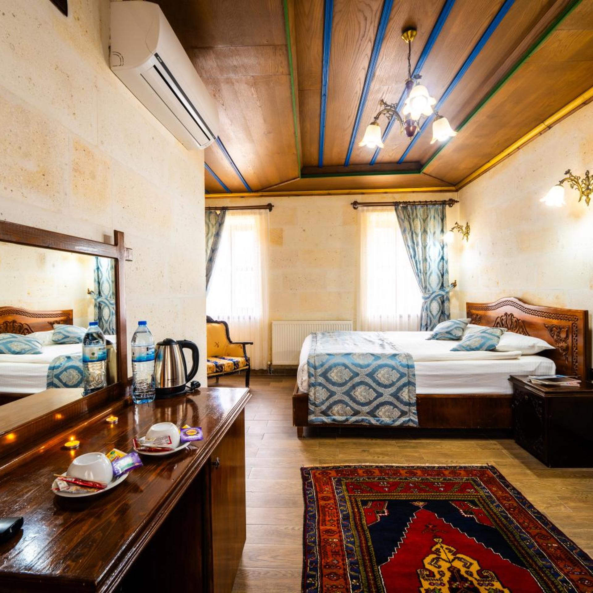 غرفة بسرير مزدوج بشرفة، Empire Cave Hotel 4/7