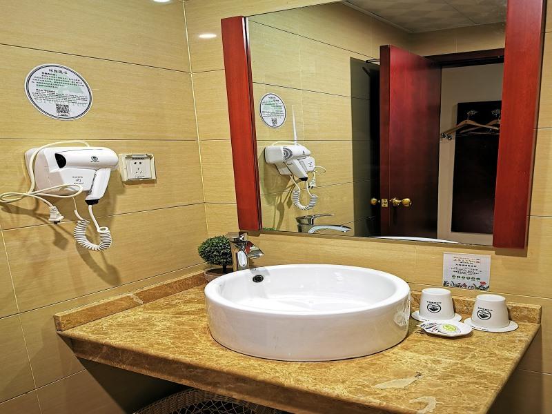 GreenTree Inn ShangHai Car Piers Studio BeiSong Road Express Hotel 47/50