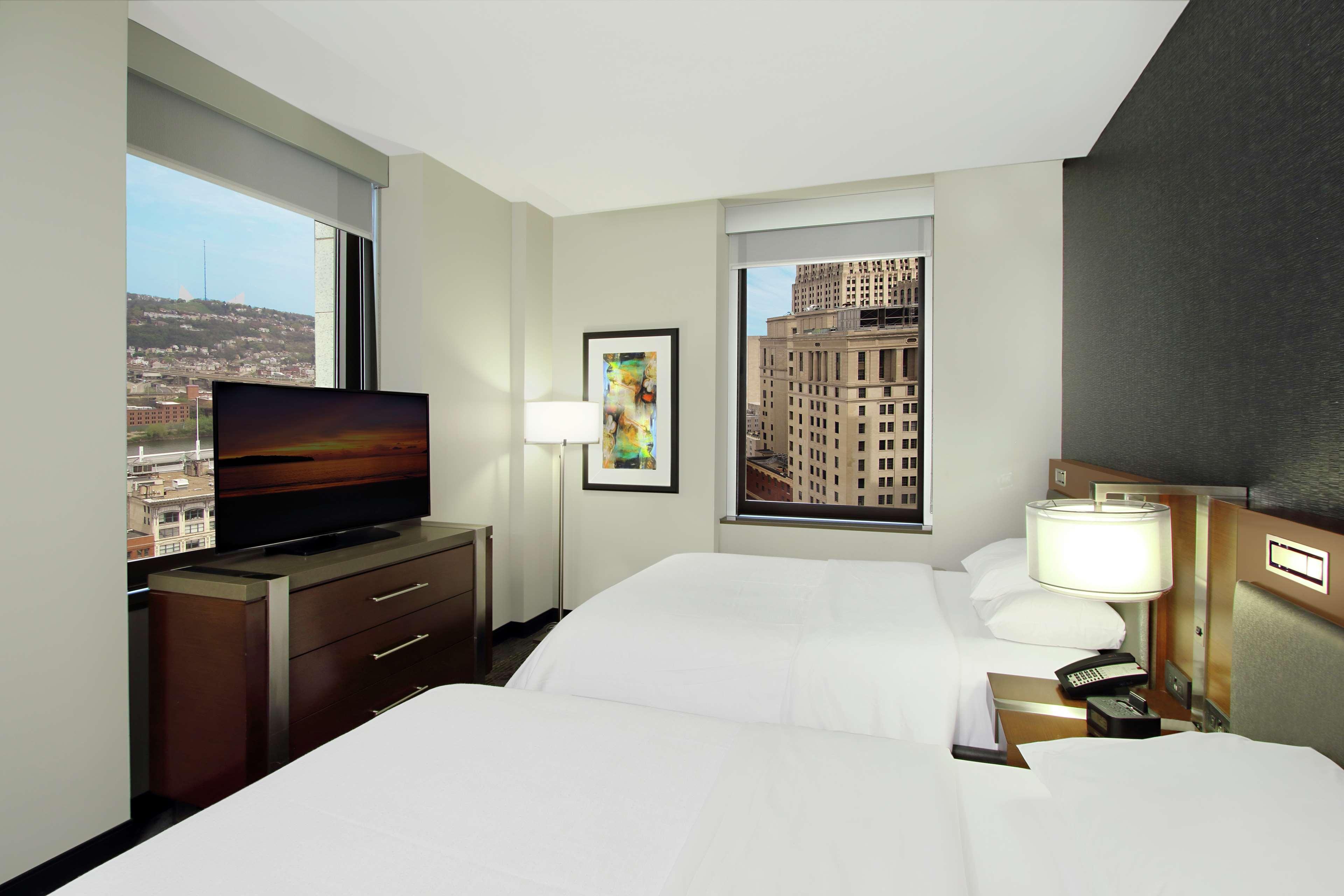 2 ROOMS, SUITE, 2 QUEEN BEDS, ACCESSIBLE