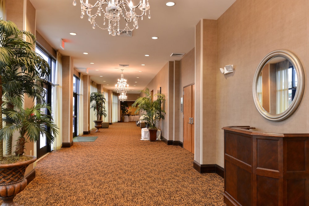 Holiday Inn Montgomery Airport South 36/80