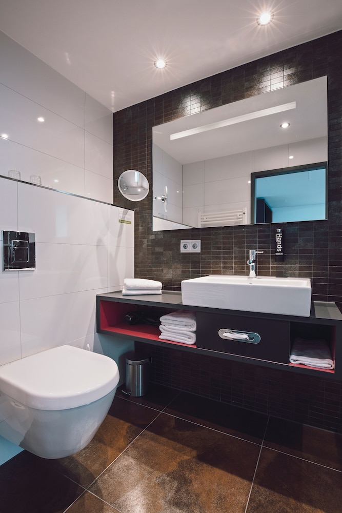 غرفة قياسية صغيرة بسرير كينج، Hotel Berlin, Berlin, a member of Radisson Individuals 4/6