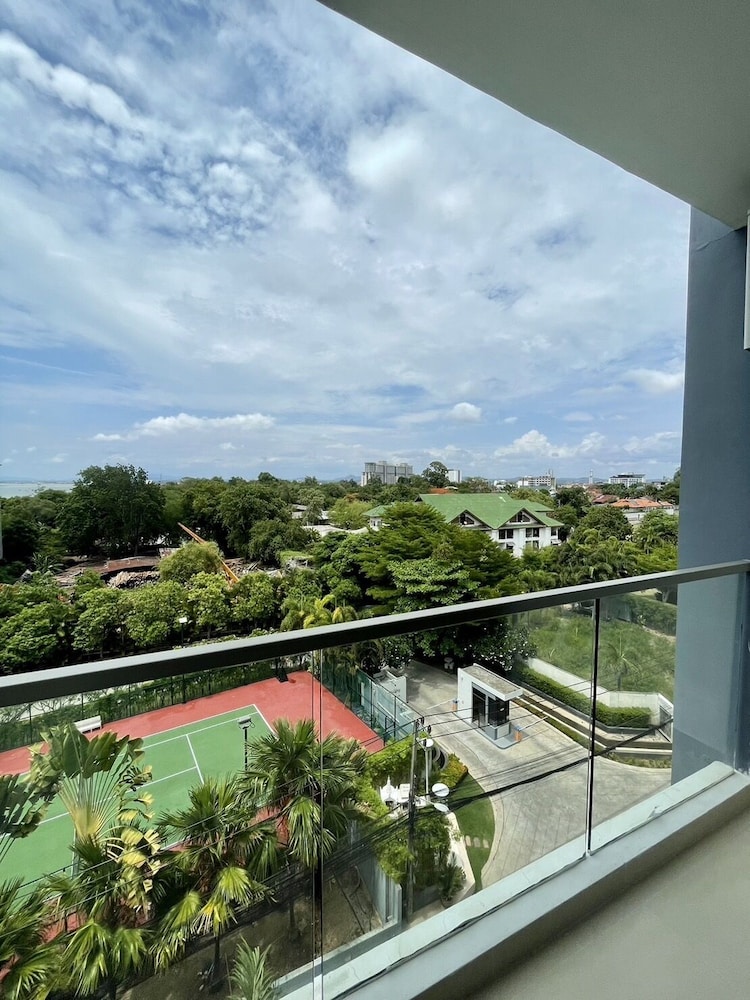 Club Royal Wongamat By Pattaya Sunny 82/94