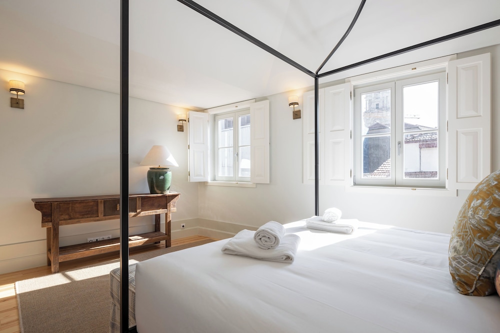 2 BEDROOMS, APARTMENT