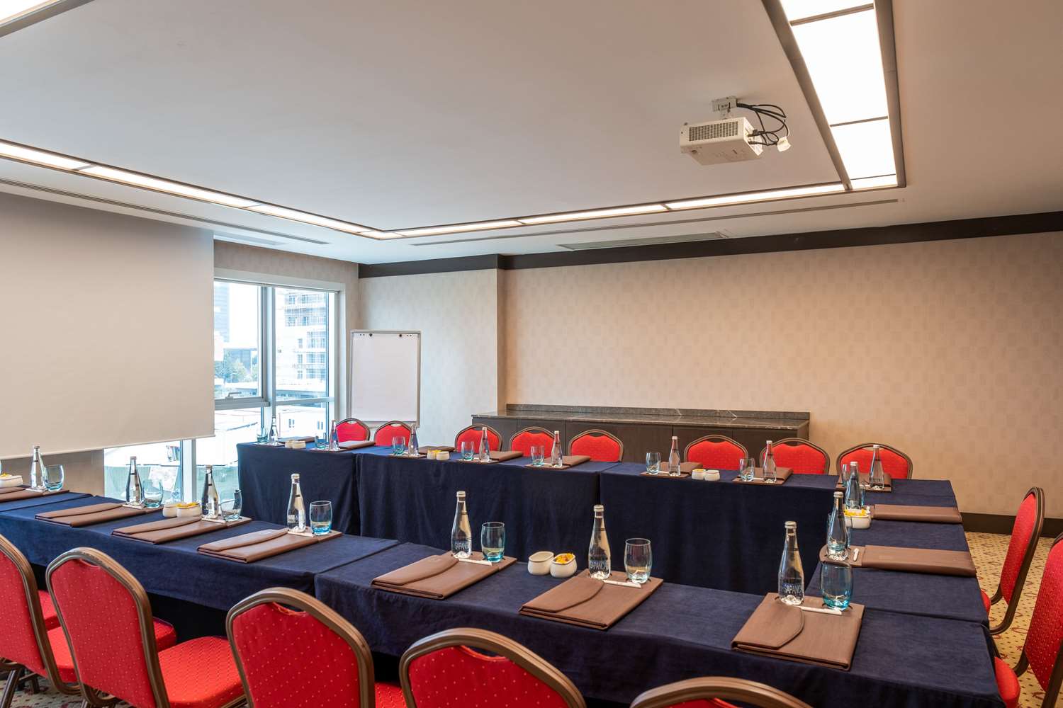 Clarion Hotel Istanbul Mahmutbey 50/60