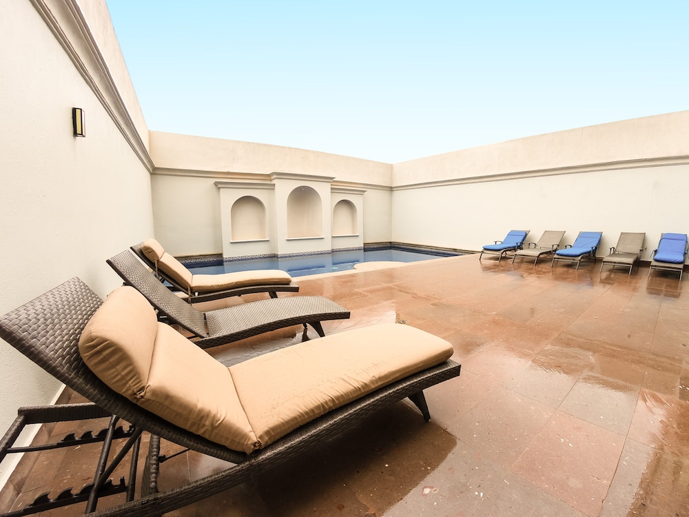 Casabella Art/Boutique Hotel 58/70
