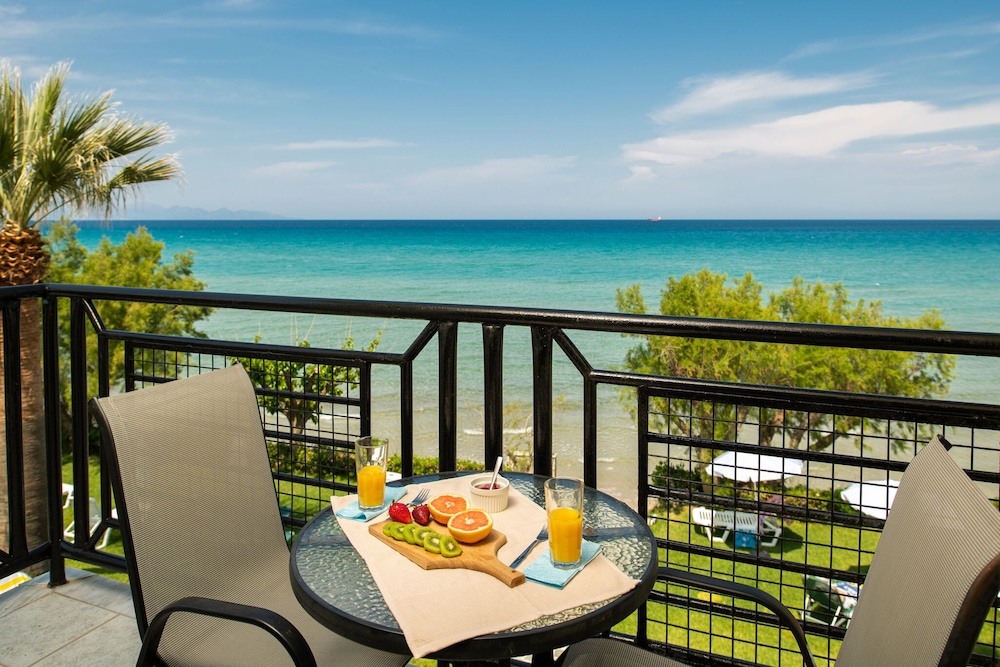 Sea View Hotel 39/61