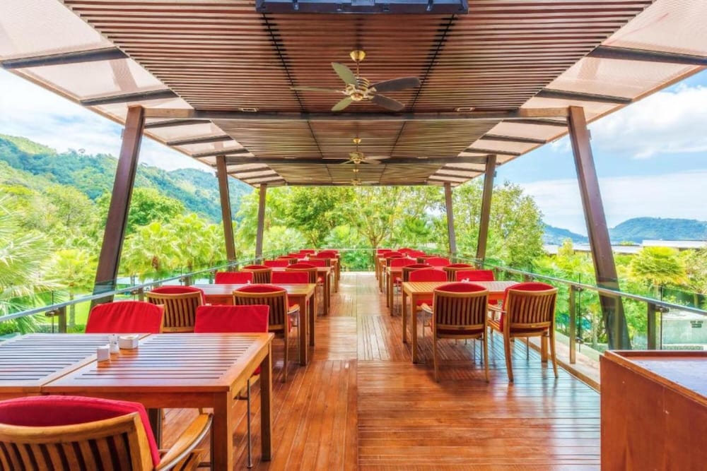 Club Wyndham Patong Hill Phuket 40/48