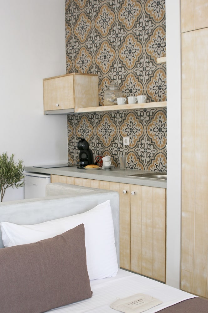 Anatoli Luxury Studios & Suites 8/50