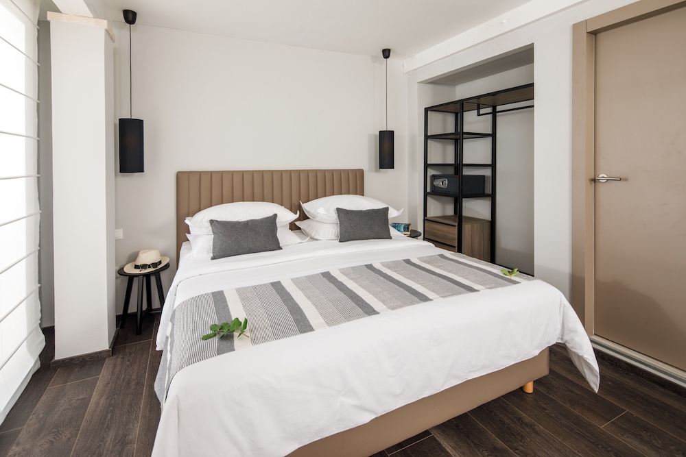 Gava Waterman Milna Resort 27/74