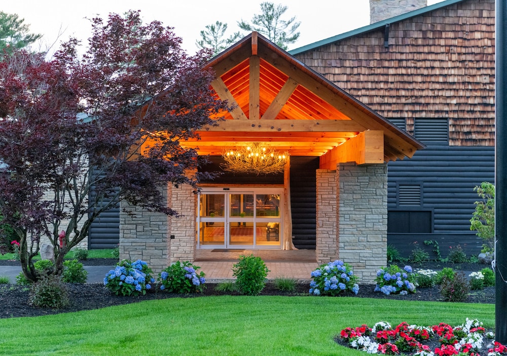 The Lodge at Schroon Lake 1/49
