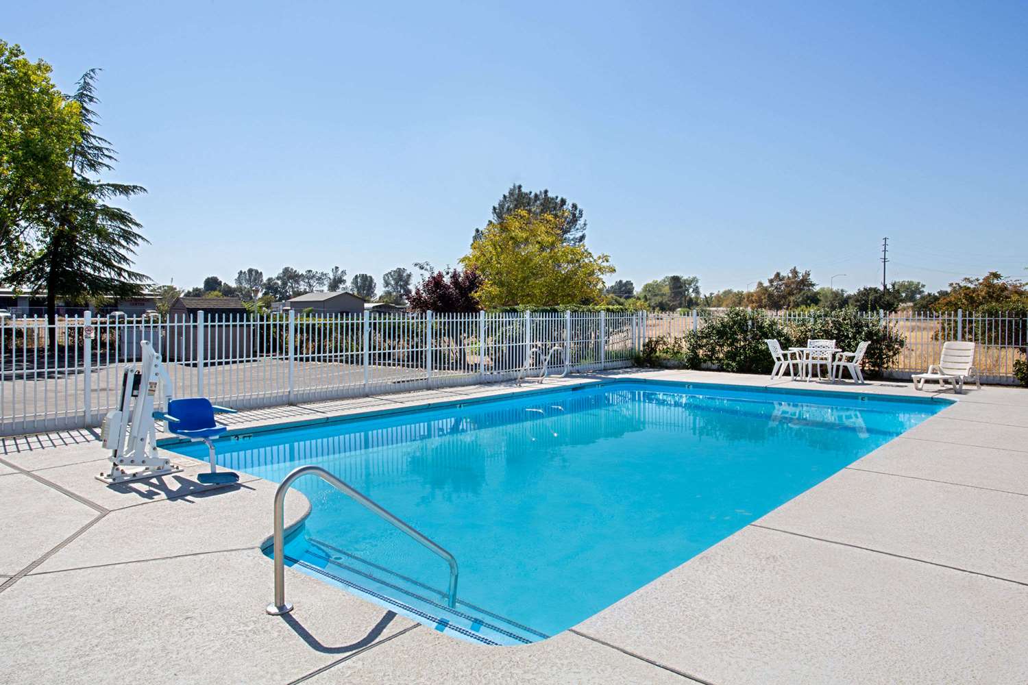 Super 8 by Wyndham Oroville 10/19