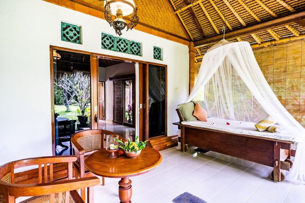Taman Selini Wahana Beach Resort 12/33
