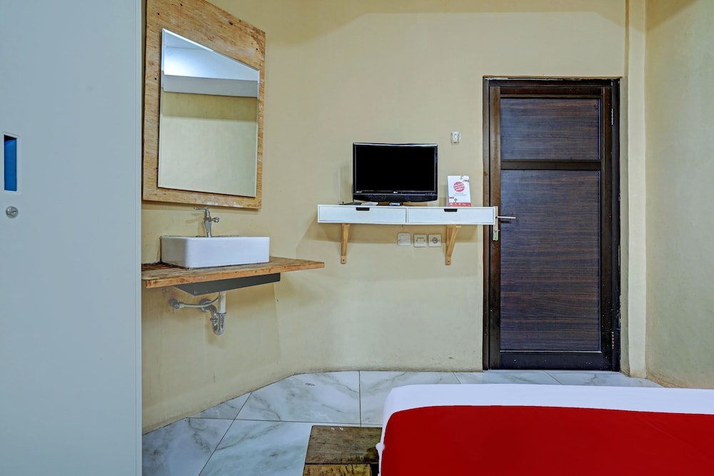 Hotel OYO Capital O 90081 Pondok Sabaraya 2 Syariah 12/18