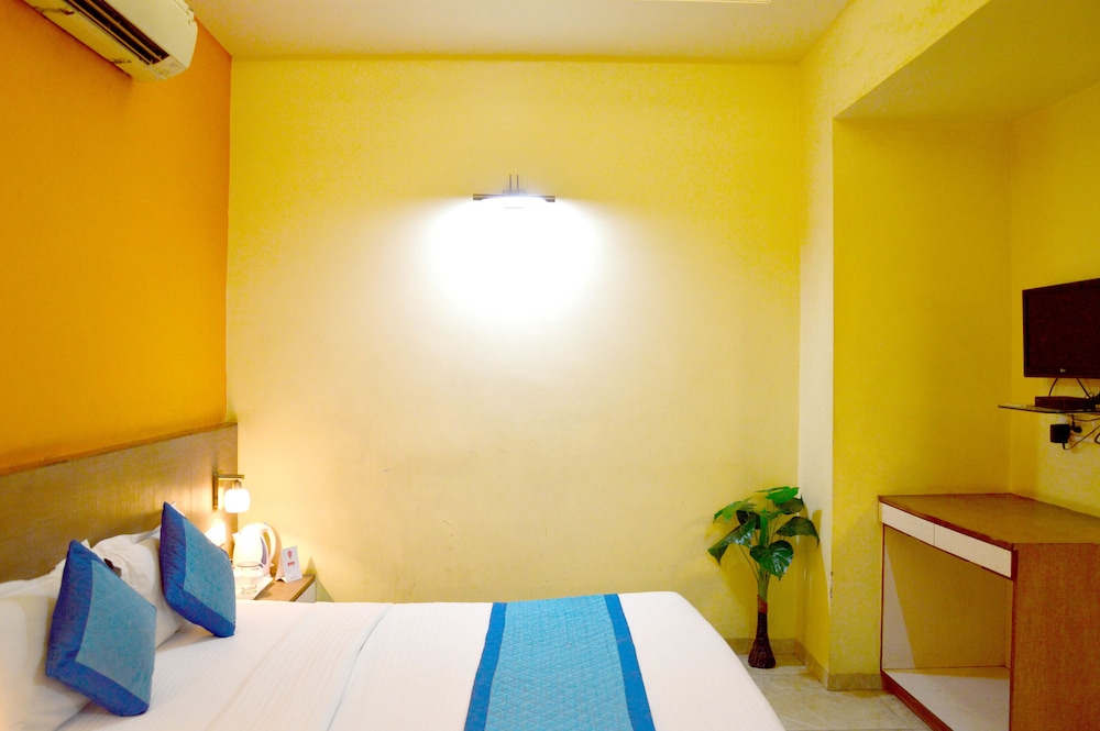 DELUXE, DOUBLE BED