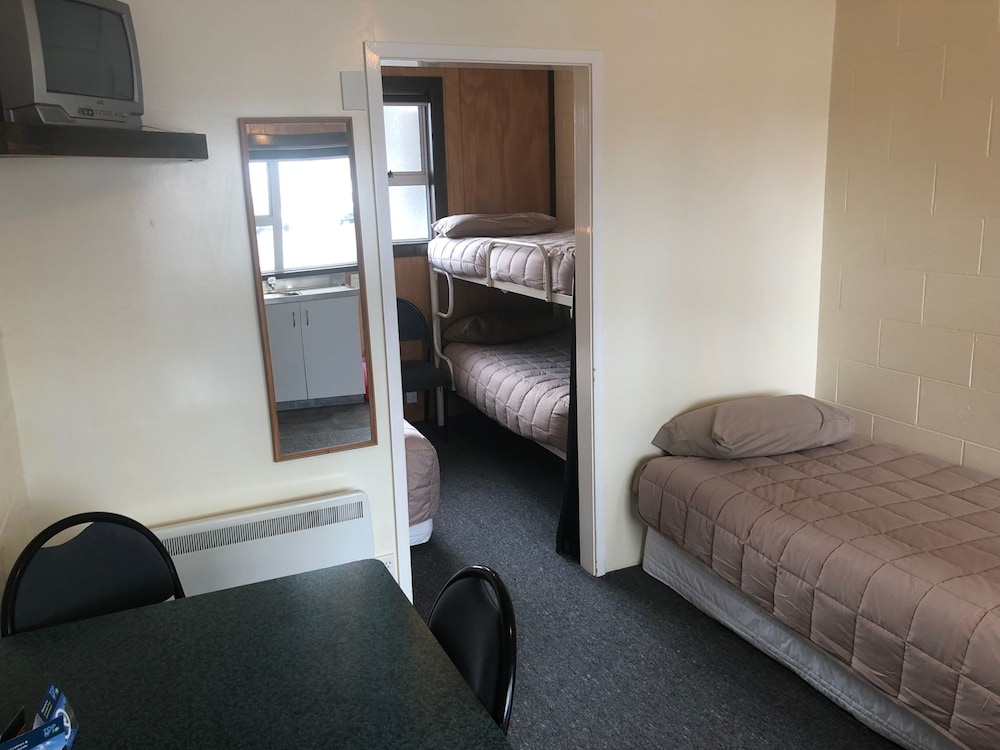 Greymouth Seaside Top 10 Holiday Park 14/71