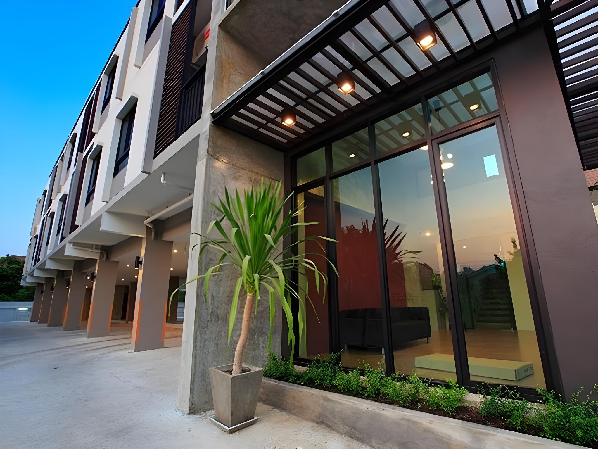 The Plubpla Serviced Apartment 7/42