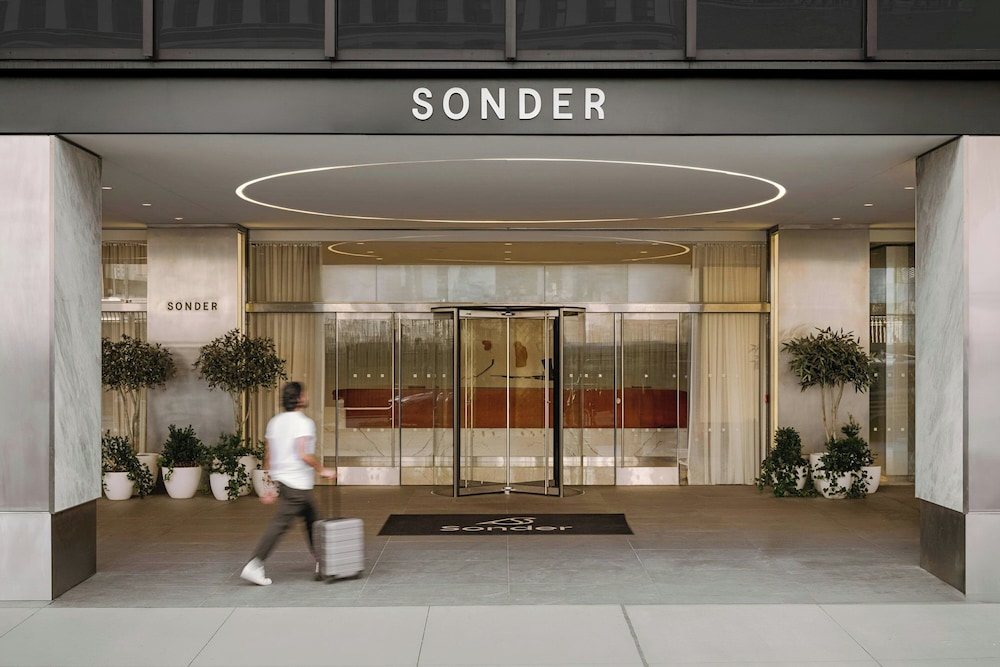 Sonder Battery Park 1/50