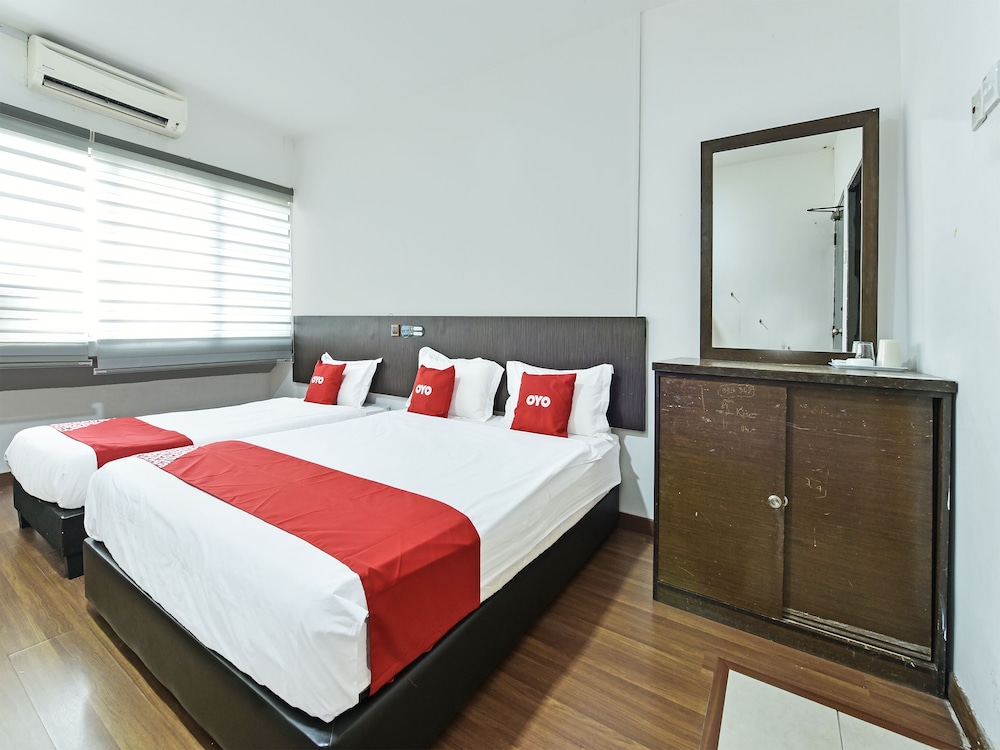 Hotel O Mini Indah 13/32