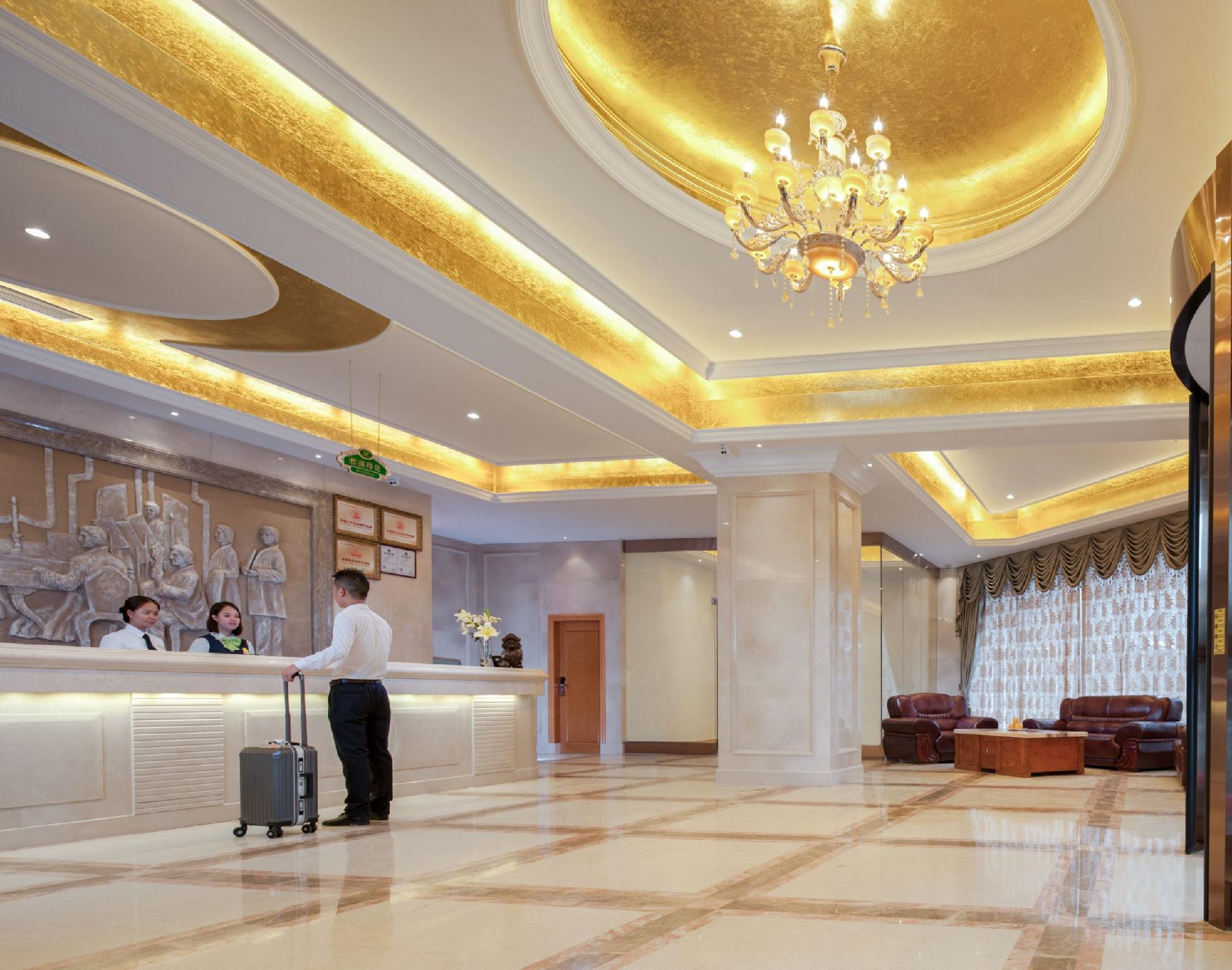 Outsky Hotel 12/50