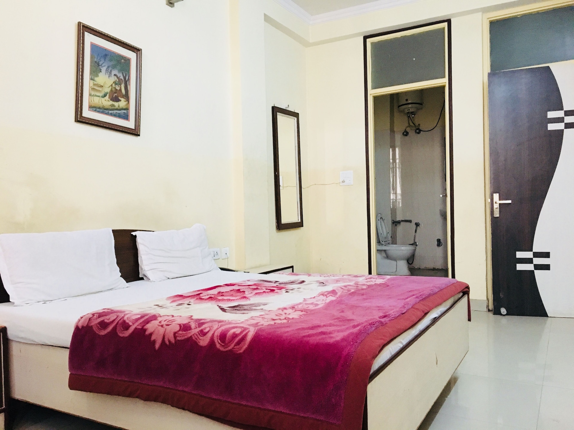 DELUXE, DOUBLE BED, ACCESSIBLE