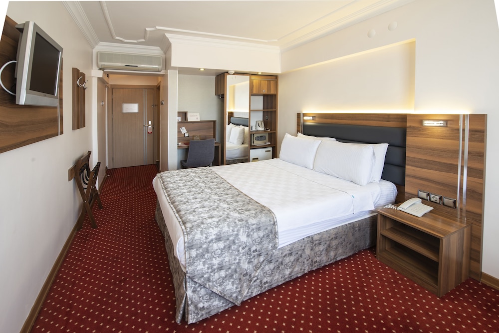 STANDARD, DOUBLE OR TWIN BED