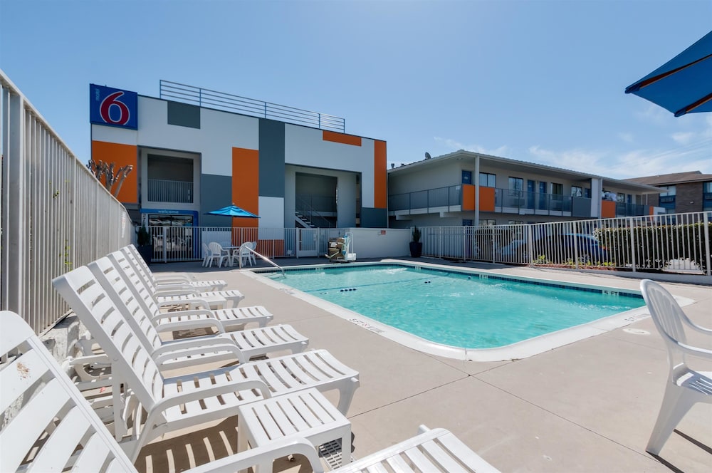 Motel6 Austin, TX - Airport - South 8/58