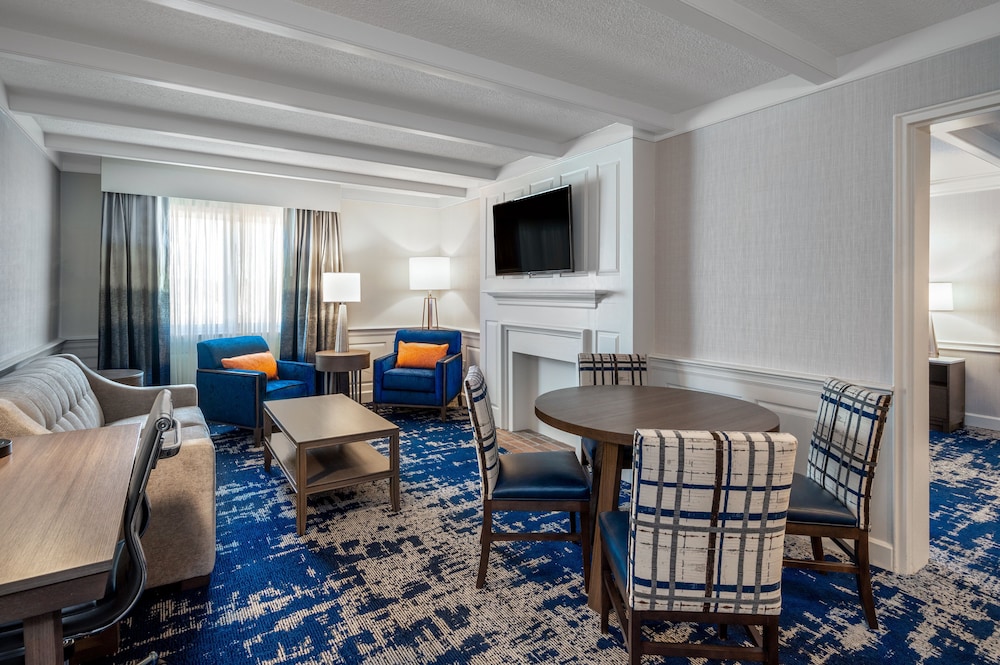 Crowne Plaza Albany The Desmond Hotel (ex The Desmond Hotel Albany) 49/74