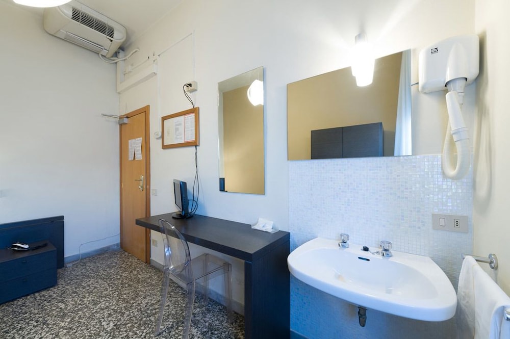 Hotel Moderno 23/24