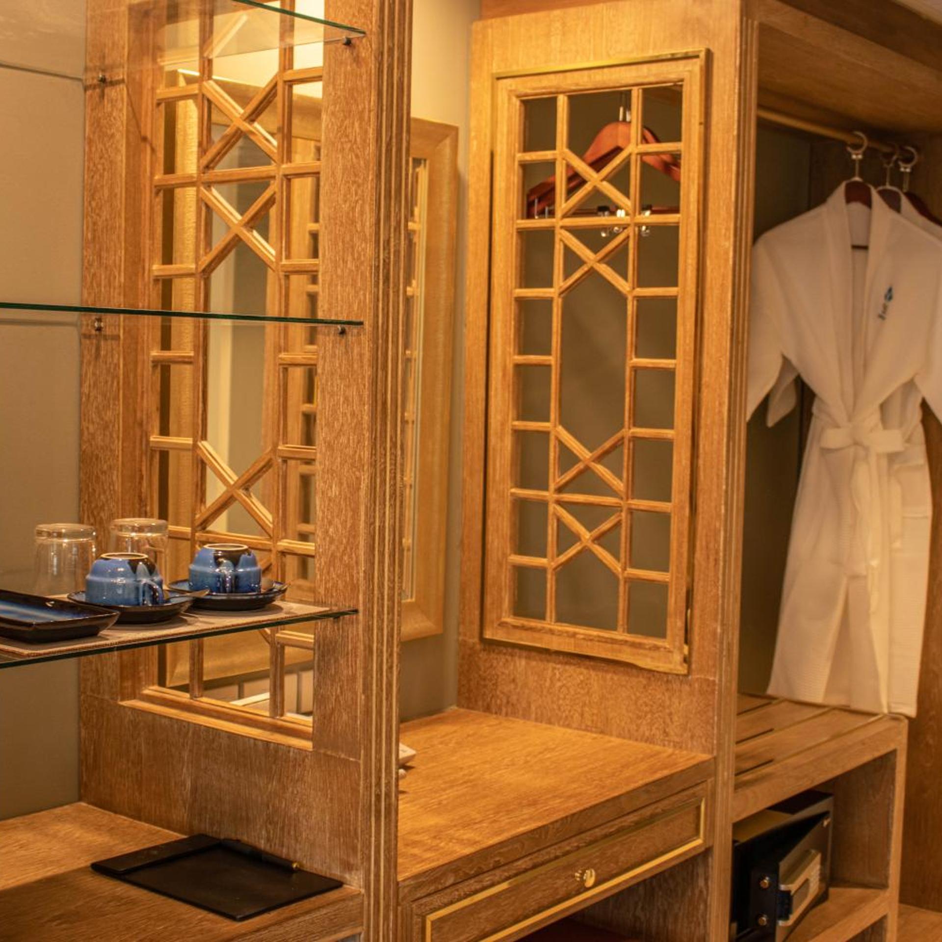 Siri Grand Bangkok Hotel 50/50