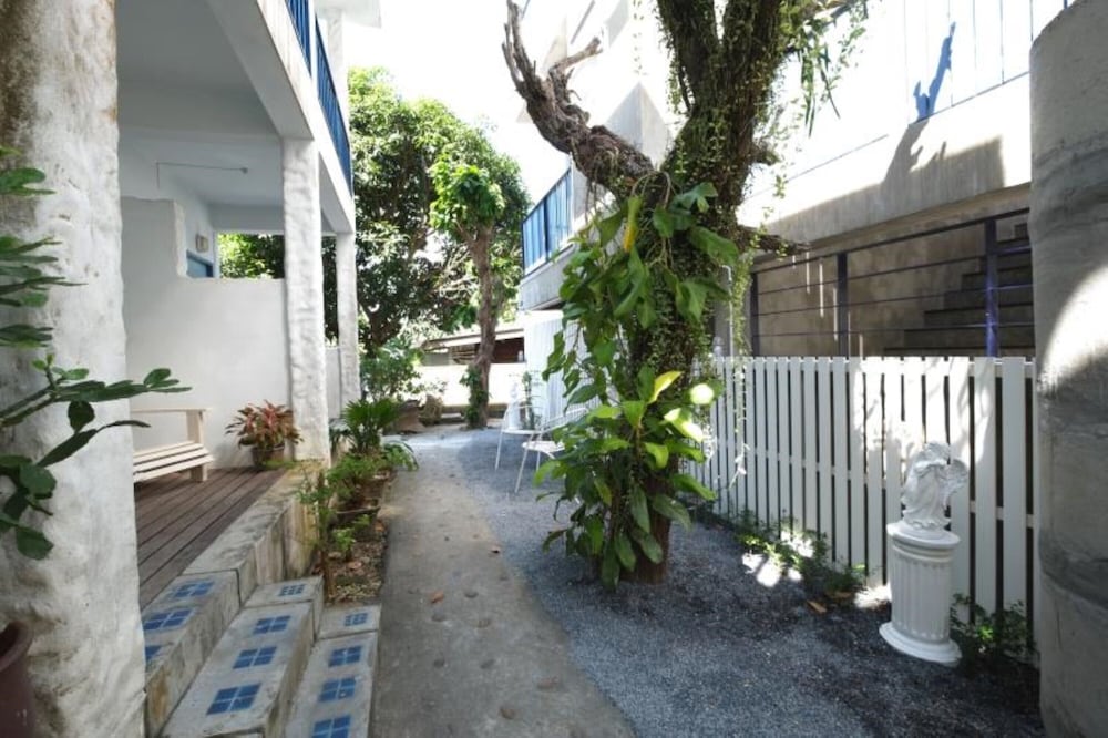 Chanchalay Hip Hostel 44/46