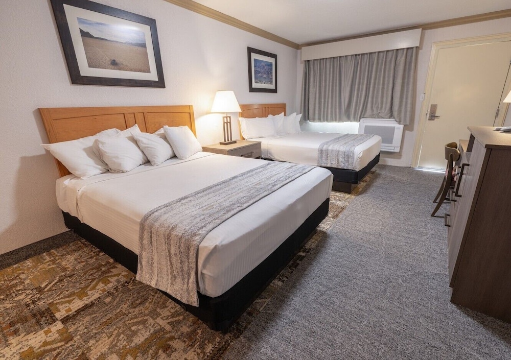 Stovepipe Wells Village Hotel 10/47