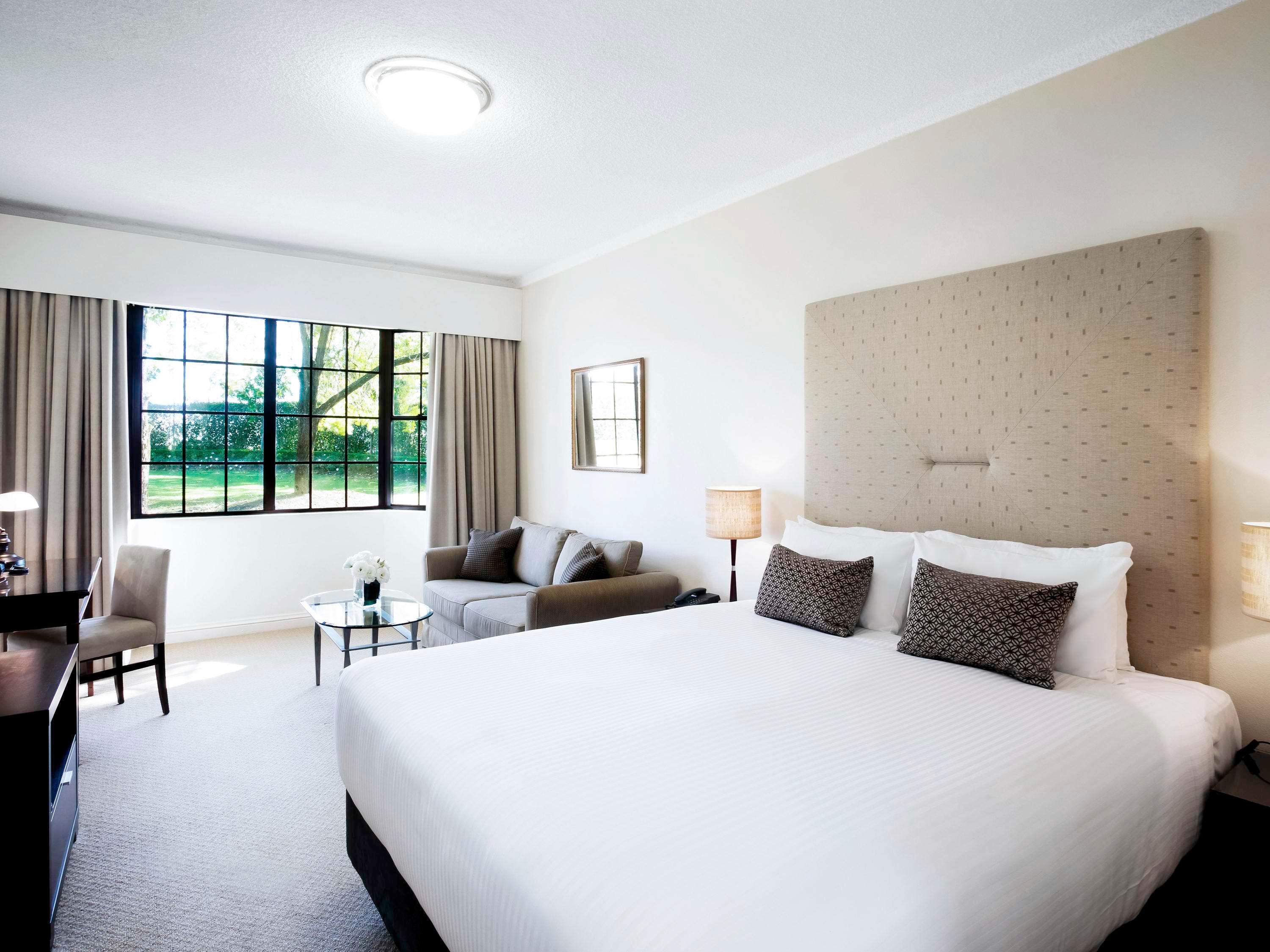 SUPERIOR, KING OR QUEEN BED, GARDEN OR POOL VIEW