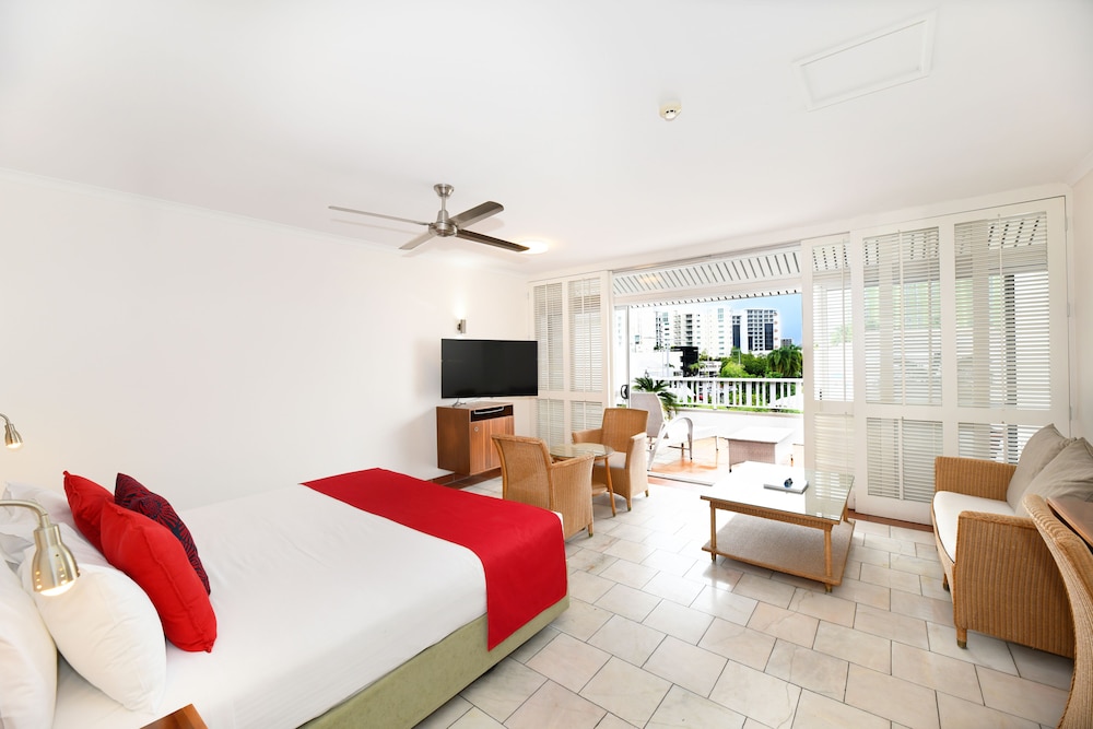Ramada By Wyndham Cairns City Centre 7/50