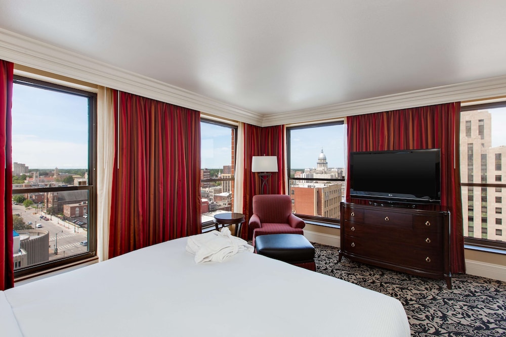 President Abraham Lincoln Springfield a DoubleTree by Hilton 16/52