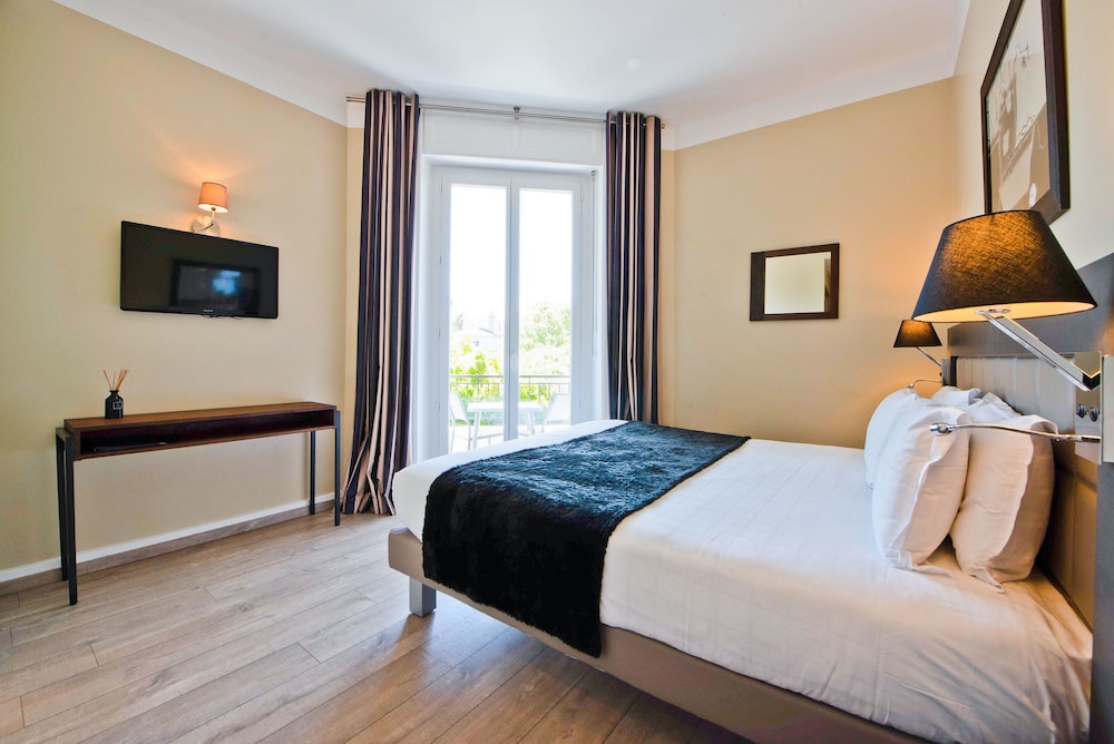 La Villa Cap D Antibes 23/77