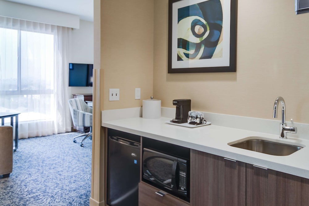 Hampton Inn And Suites Los Angeles Glendale 63/75