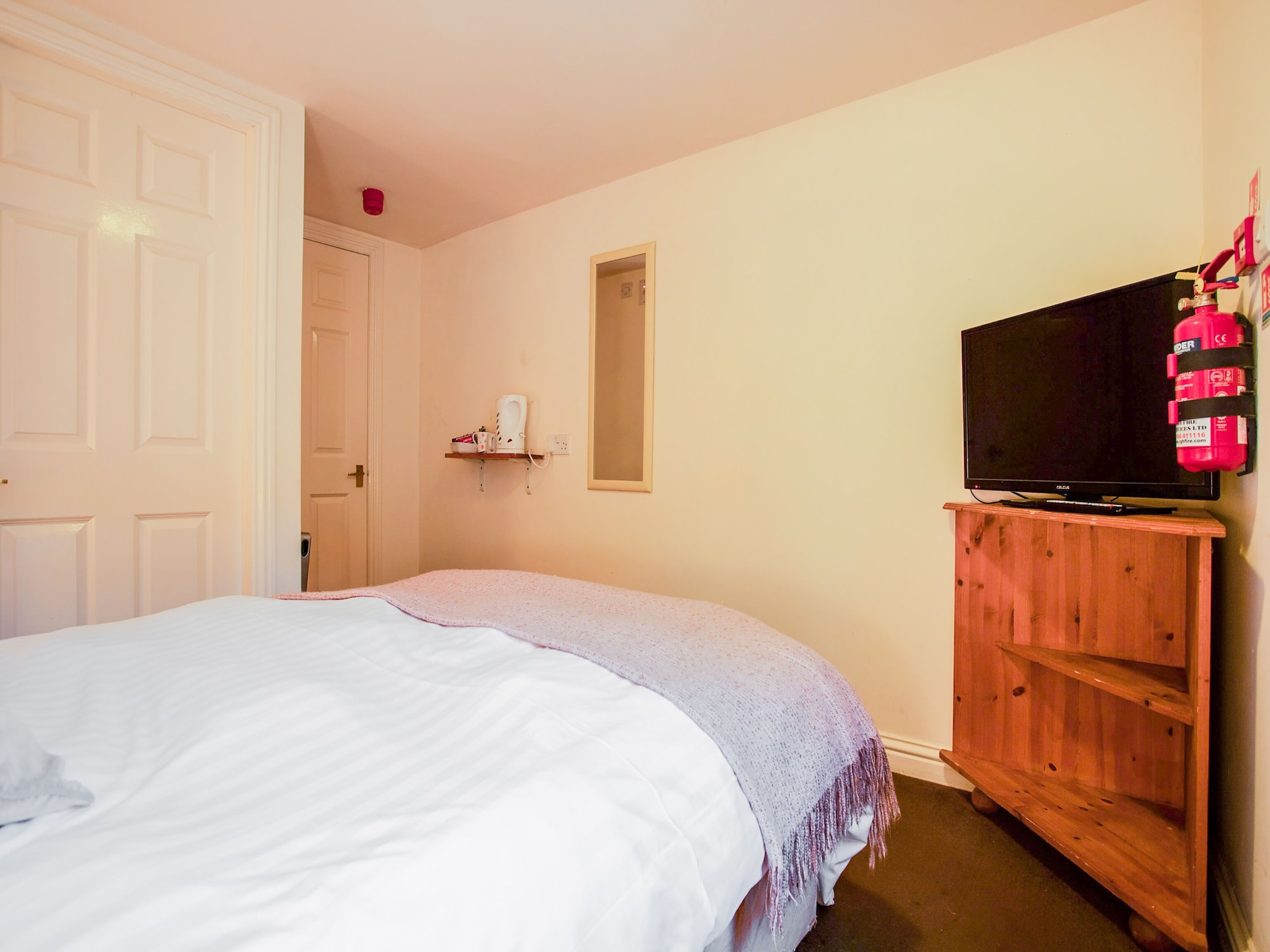 غرفة قياسية مفردة بسرير فردي، OYO The White Horse, Ripon North Yorkshire 3/17