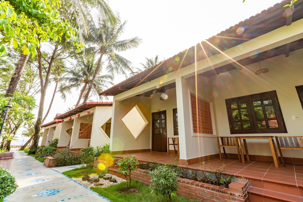 Hula Hula Beachfront Phu Quoc 5/73
