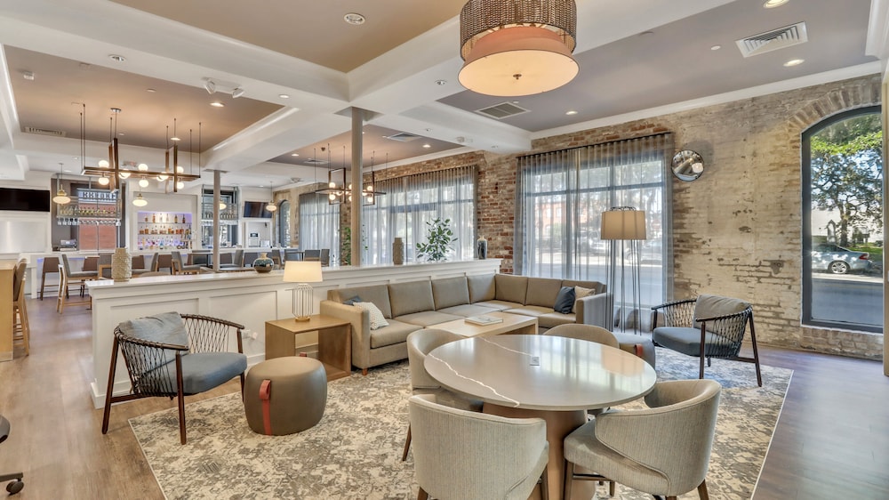 Staybridge Suites Savannah Historic District 41/52