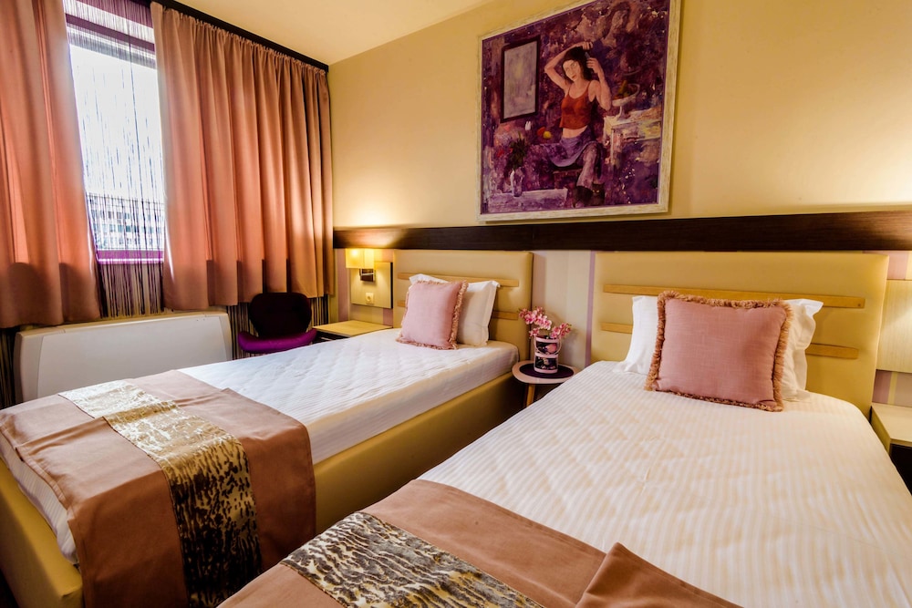 Hotel Rostow 17/57