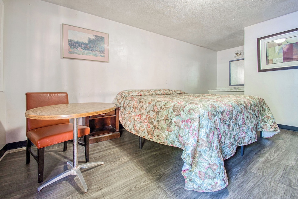 Hotel O Best Rest Inn Springfield US 36 24/38