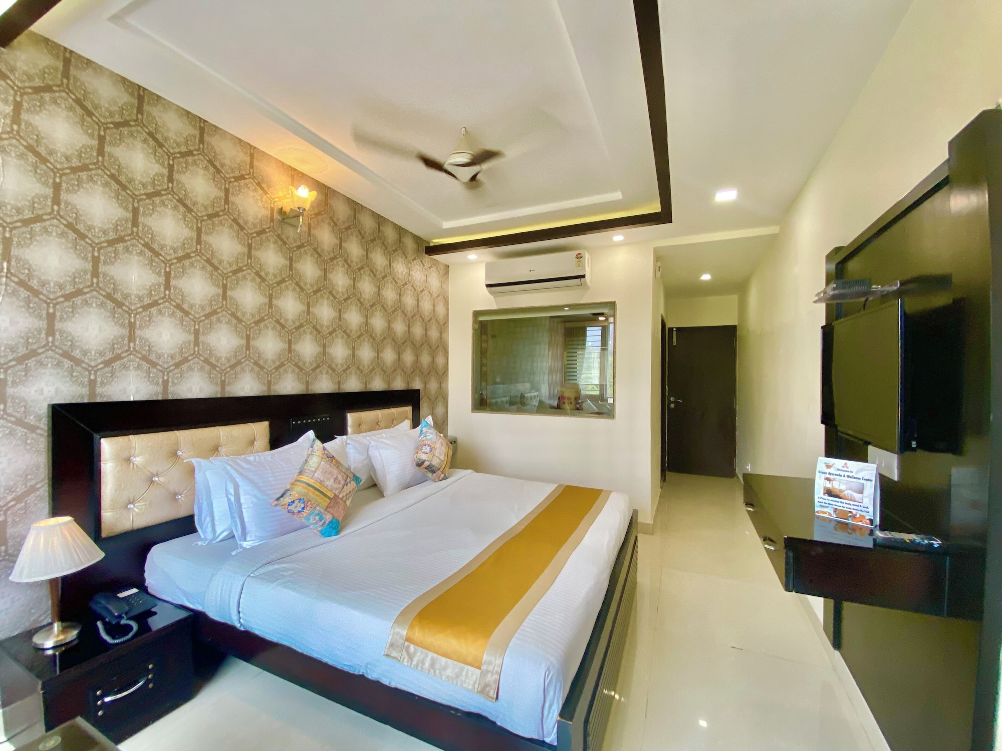 Executive, King Bed