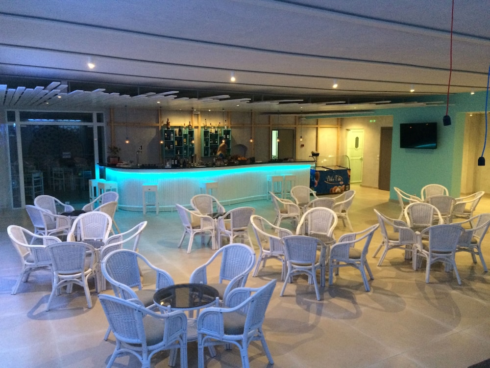 Irina Beach Hotel 51/68