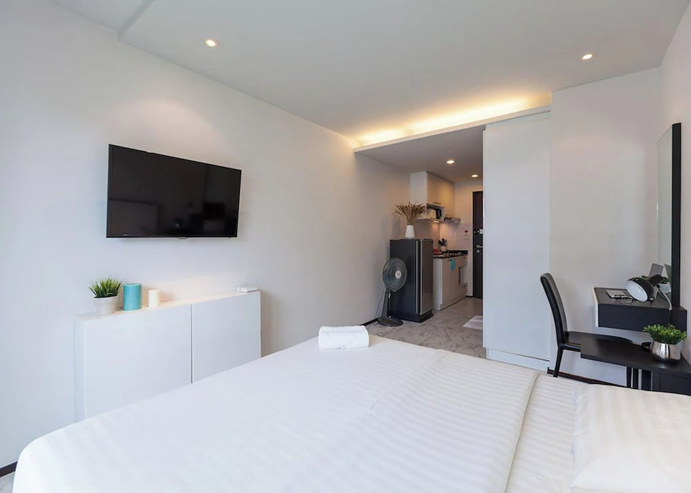 The Title Beach Front 36/69